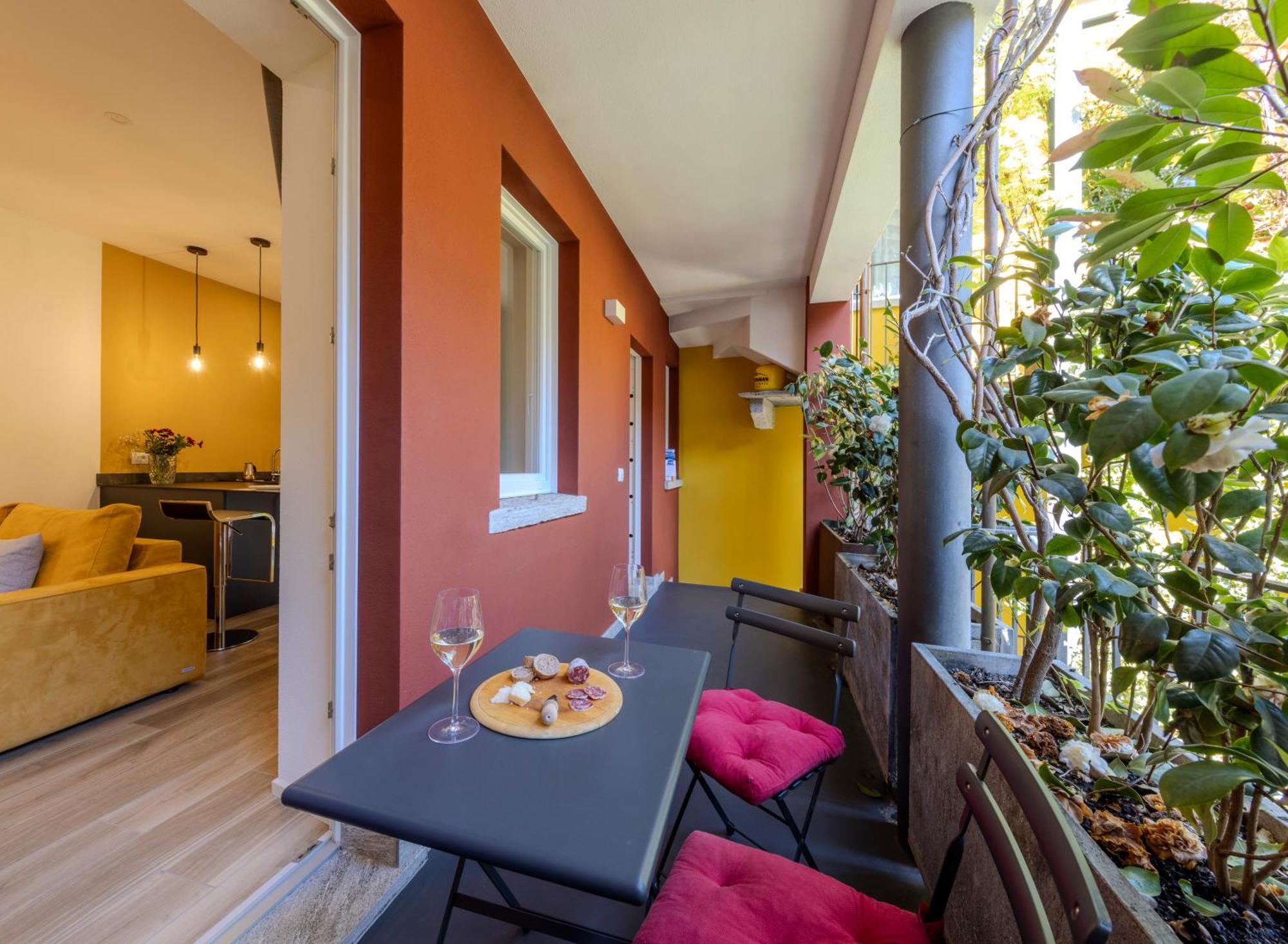 Residence Casa Coppa Appartamento Ivy Оменья Экстерьер фото